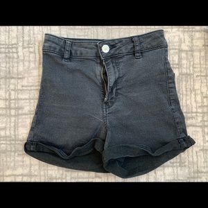 Black stretchy jean shorts divided